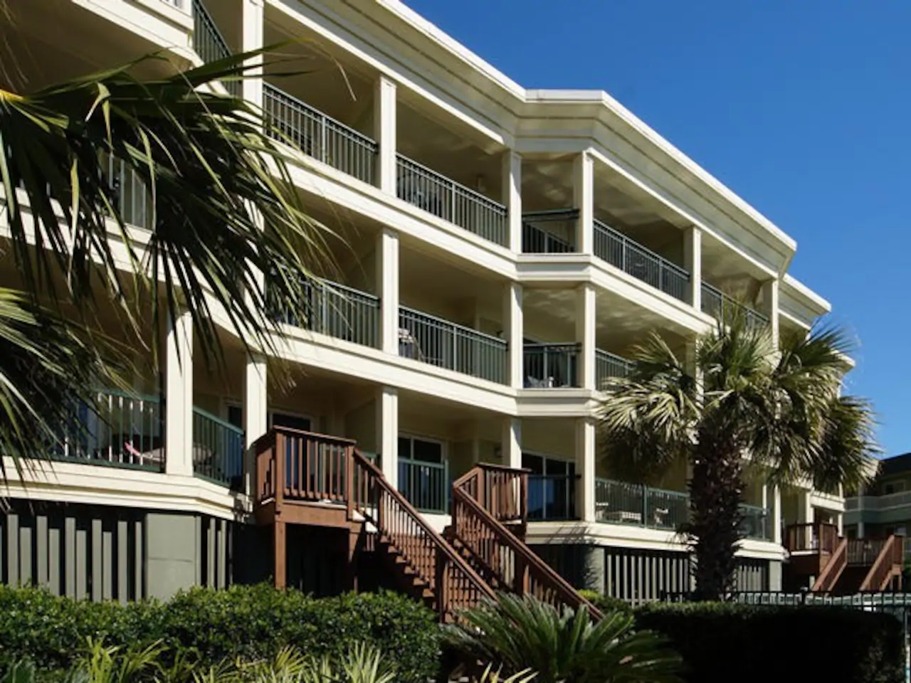 SALTY SHORES BEACH VACATIONS