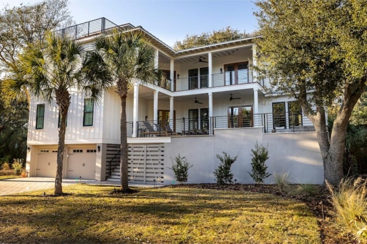 New Beach House w/ Pool & Spa!