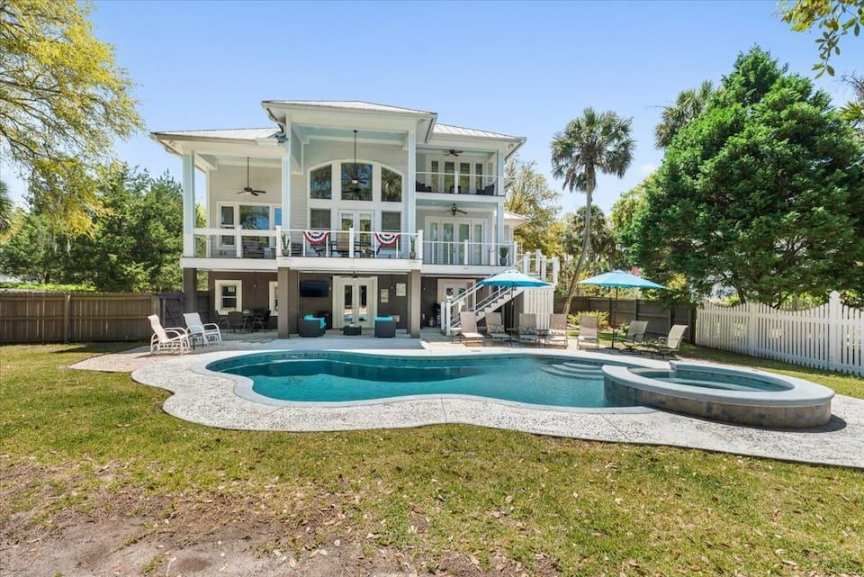Spacious Island Home with Private Pool & Spa!